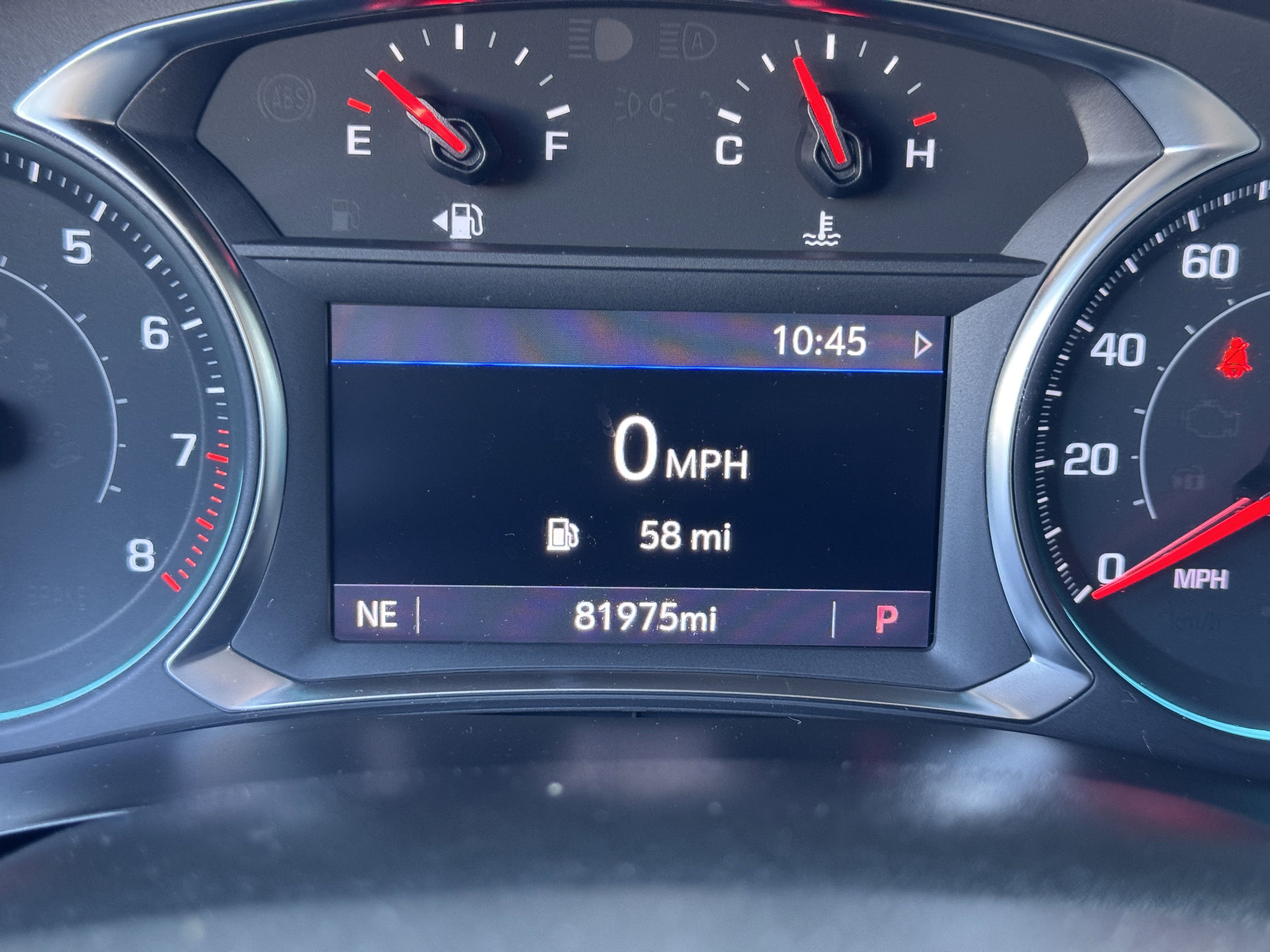 Used 2023 Chevrolet Traverse LT w/ Rear Camera Mirror Package image 32