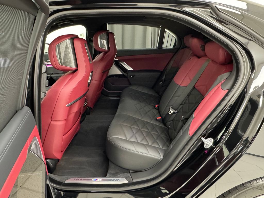Used 2025 BMW 740i xDrive image 12