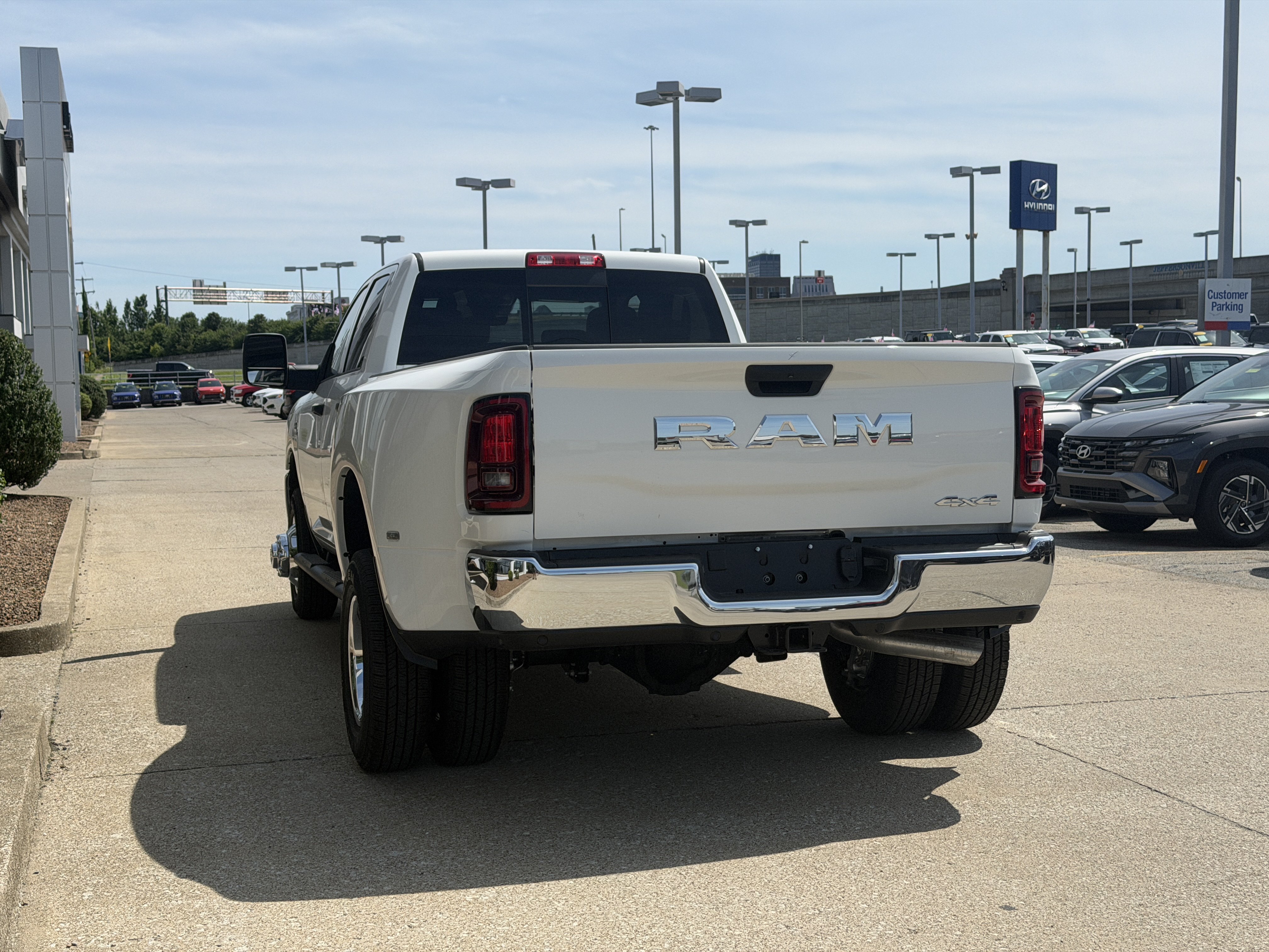 New 2026 RAM 3500 Tradesman AWD/4WD image 8
