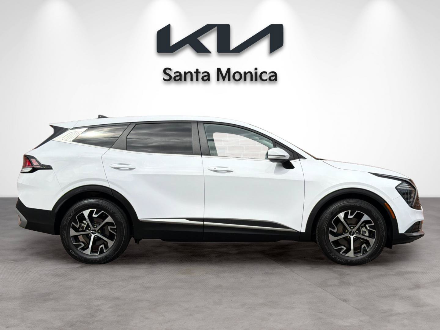Certified 2024 Kia Sportage EX FWD image 8