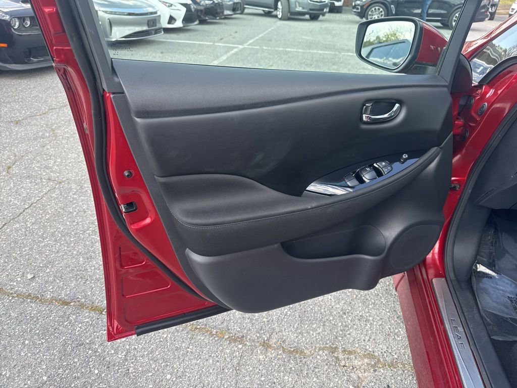 Used 2023 Nissan Leaf SV Plus image 25