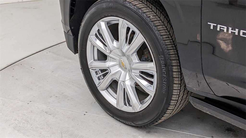 Used 2021 Chevrolet Tahoe High Country w/ Premium Package image 5