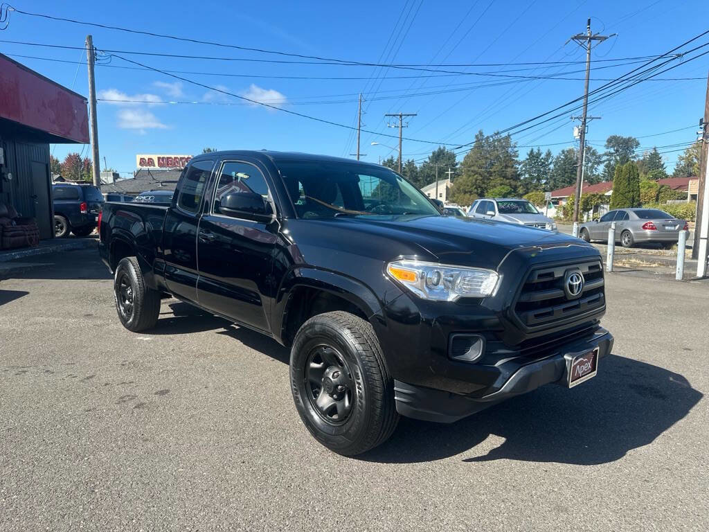 Used 2017 Toyota Tacoma 2WD Access Cab image 4