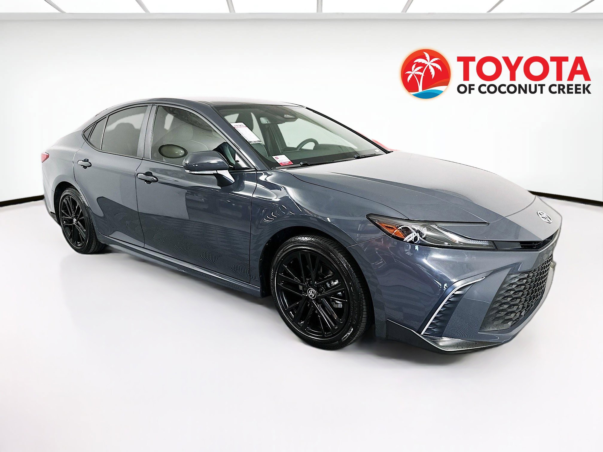 Certified 2025 Toyota Camry SE w/ Convenience Package image 1