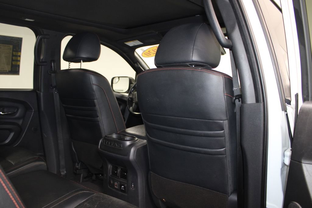 Used 2020 Nissan Titan PRO-4X w/ Pro-4x Convenience Package AWD/4WD image 30