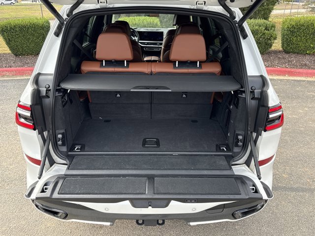 Certified 2023 BMW X7 xDrive40i w/ M Sport Package image 15