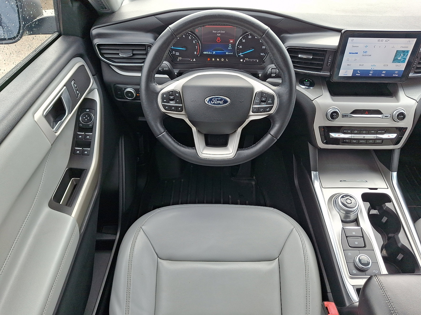 Used 2021 Ford Explorer XLT w/ Equipment Group 202A image 13