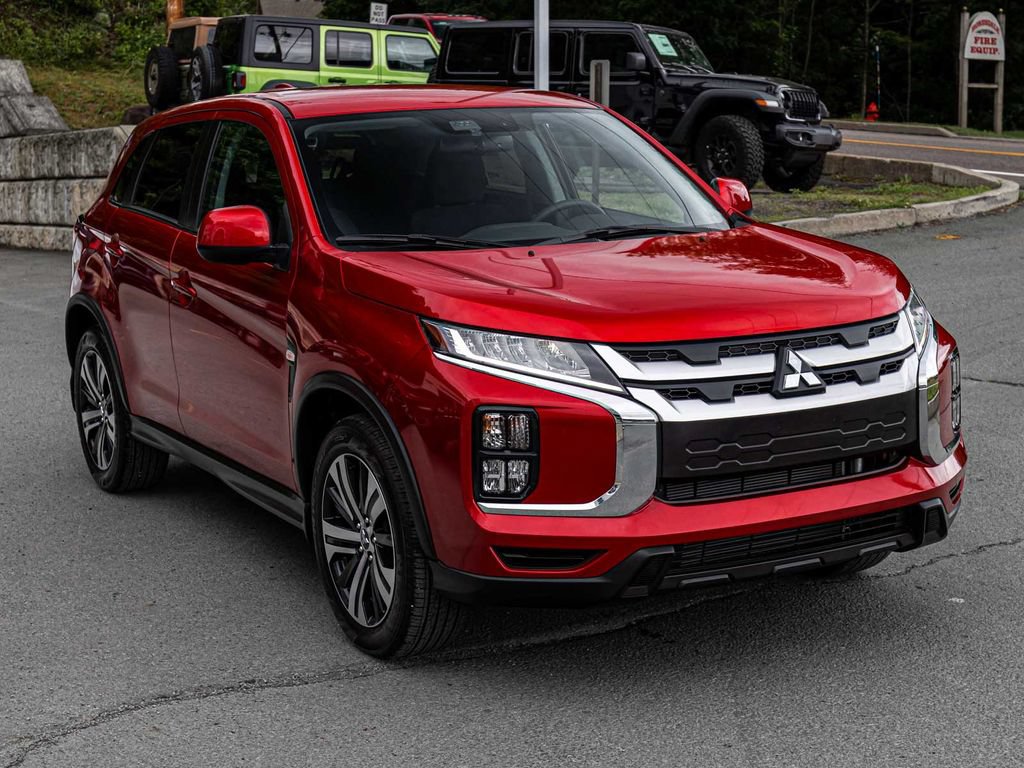 Used 2026 Mitsubishi Outlander Sport ES AWD/4WD image 3