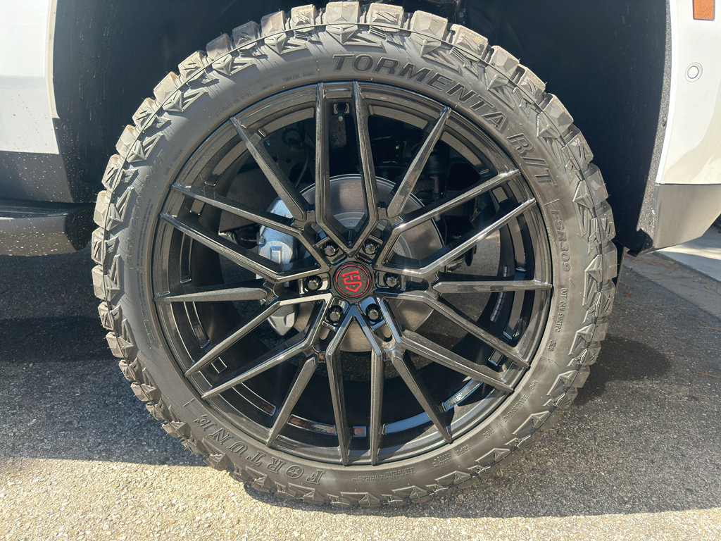 Used 2026 GMC Yukon XL Elevation image 4