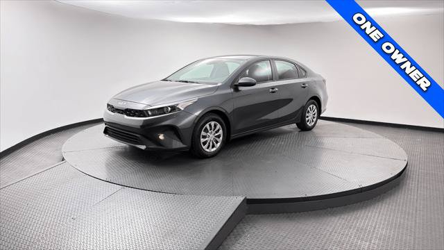 Used 2024 Kia Forte LX FWD image 2