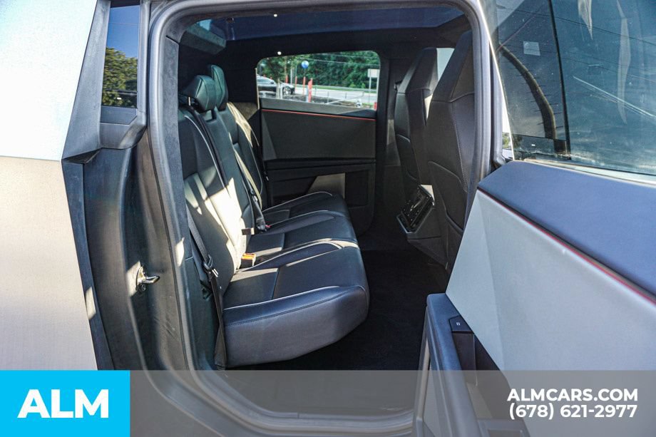 Used 2024 Tesla Cybertruck AWD Crew Cab image 23