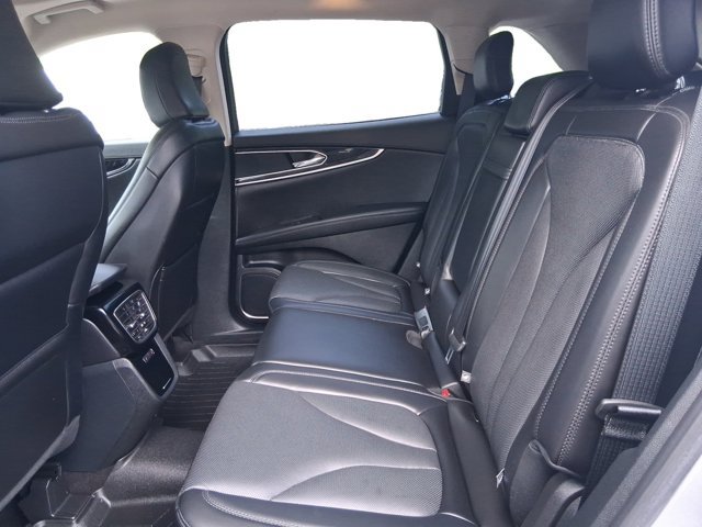 Used 2023 Lincoln Nautilus Reserve AWD/4WD image 14