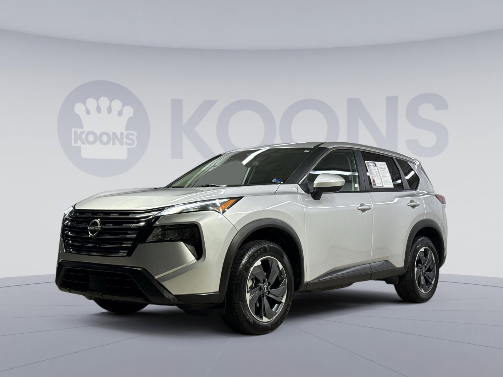 Used 2024 Nissan Rogue SV image 1