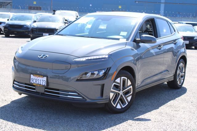 Used 2022 Hyundai Kona Limited w/ Cargo Package FWD image 9