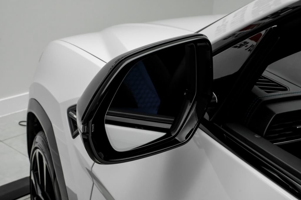 Used 2019 Lamborghini Urus AWD/4WD image 39