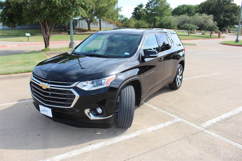Used 2018 Chevrolet Traverse LT FWD image 1