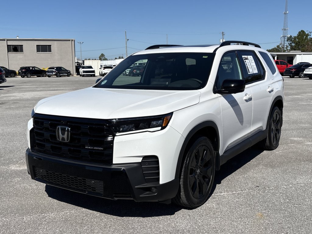 Used 2026 Honda Pilot Black Edition image 4