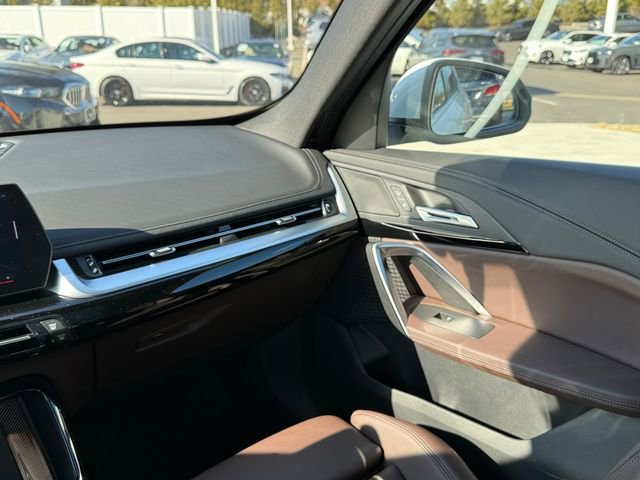 Used 2025 BMW X1 xDrive28i w/ Convenience Package image 15