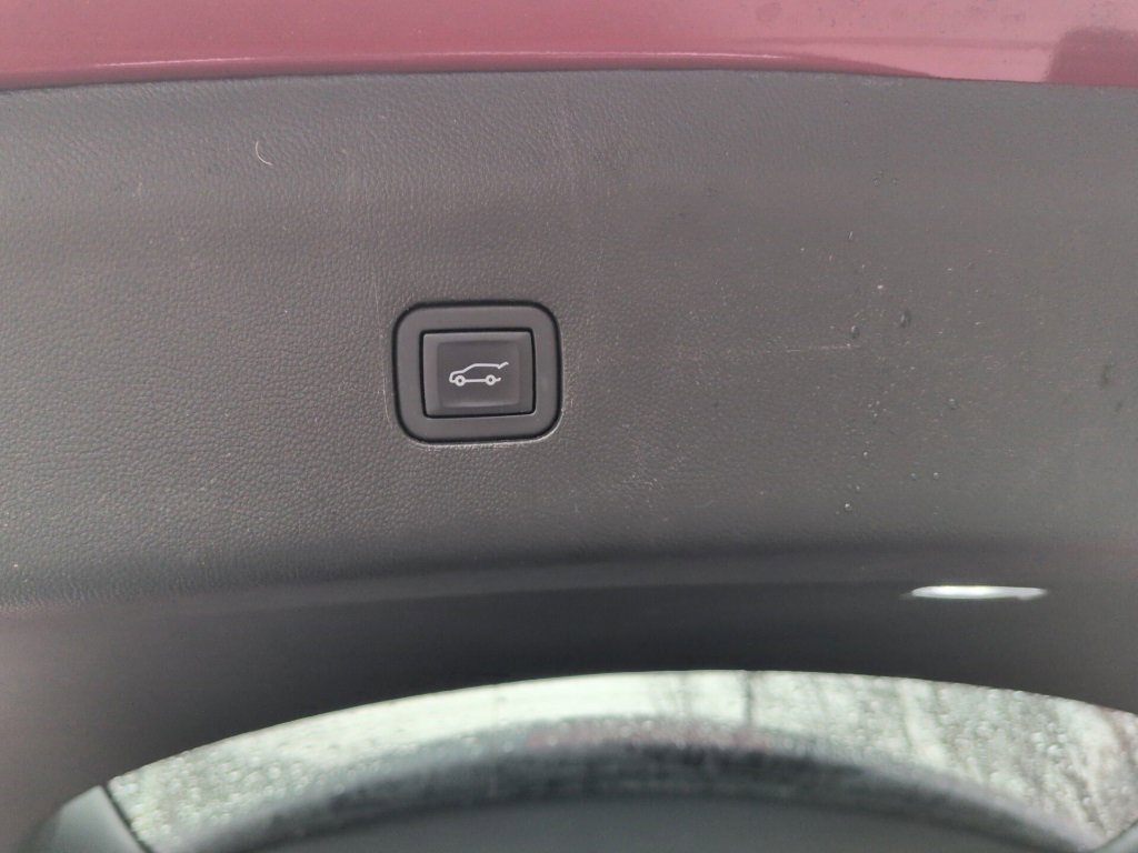 Used 2024 Buick Enclave Essence w/ Experience Buick Package image 22