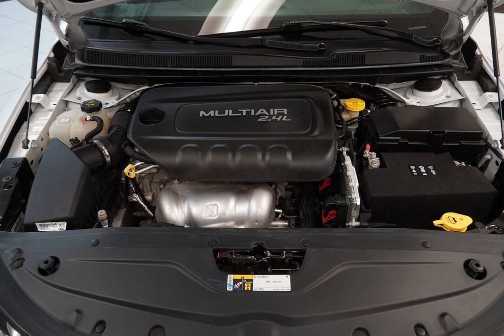 Used 2015 Chrysler 200 S w/ Comfort Group image 38