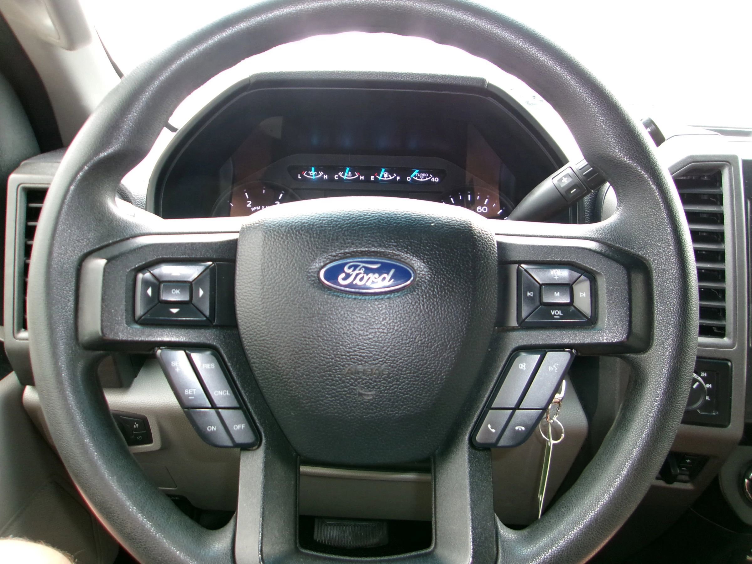 Used 2019 Ford F250 XL w/ Power Equipment Group image 14