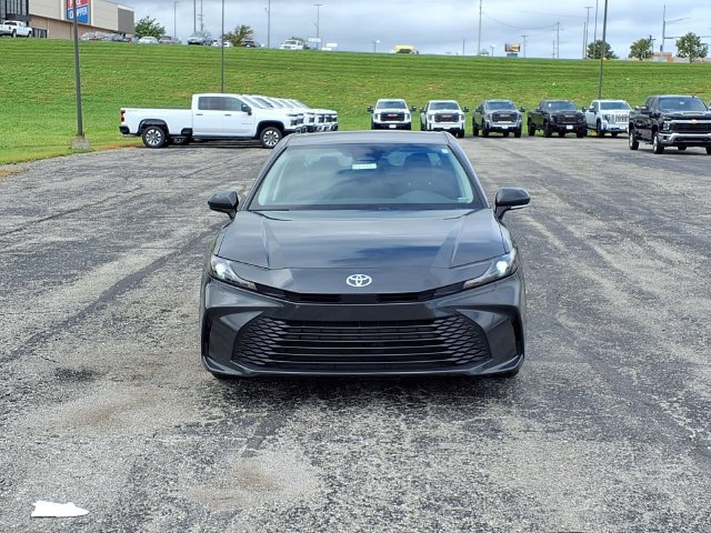 Used 2025 Toyota Camry LE FWD image 14