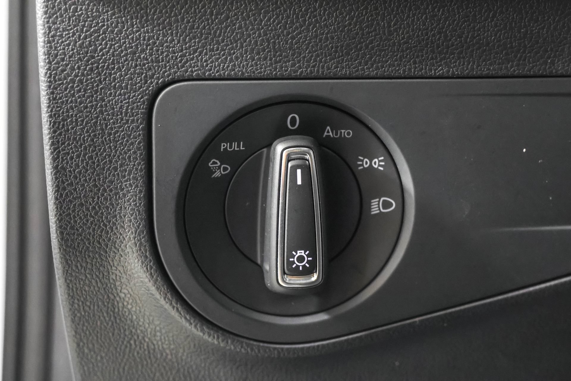 Used 2023 Volkswagen Tiguan SEL R-Line AWD/4WD image 23
