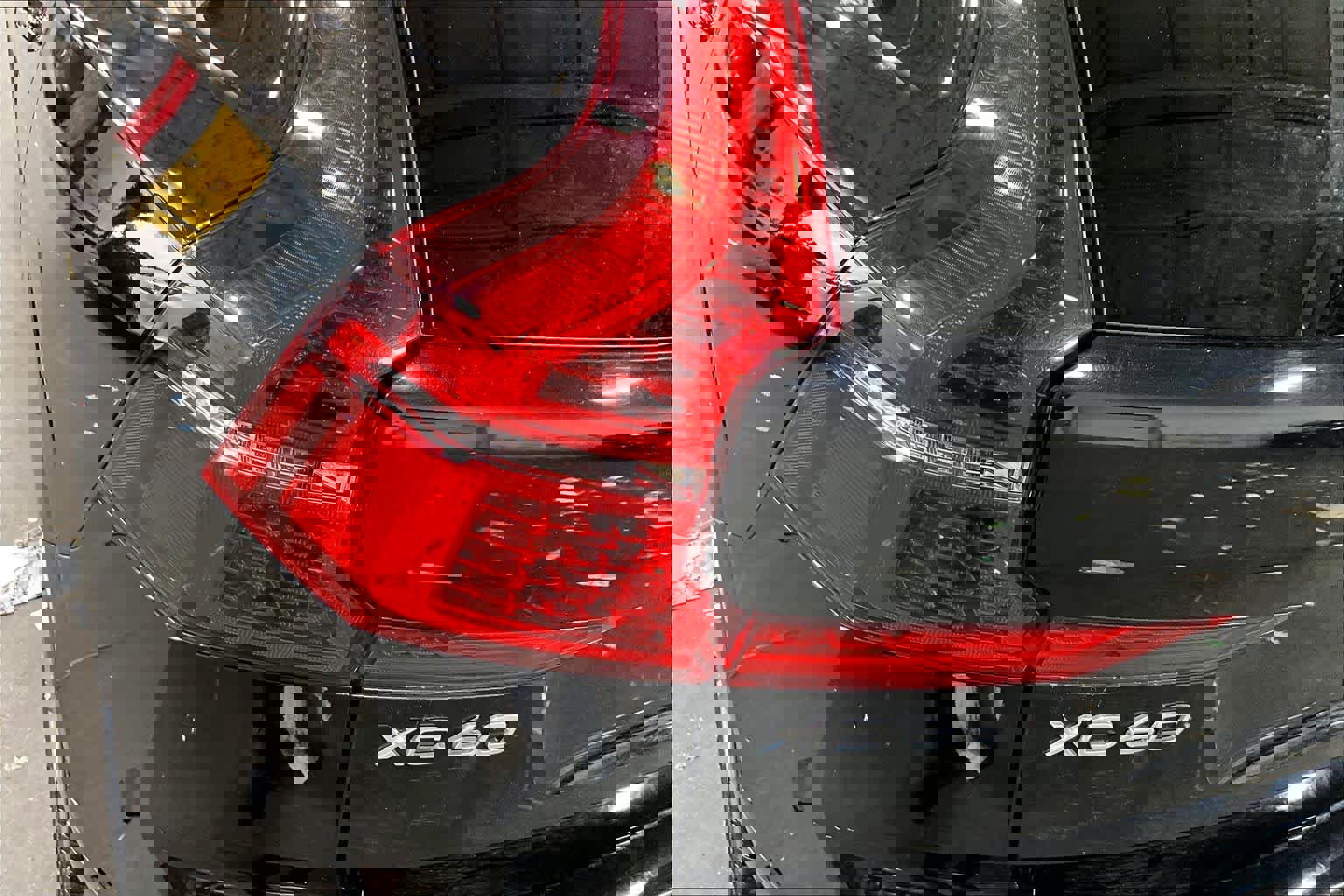 Used 2021 Volvo XC60 T5 Momentum w/ Premium Package AWD/4WD image 29