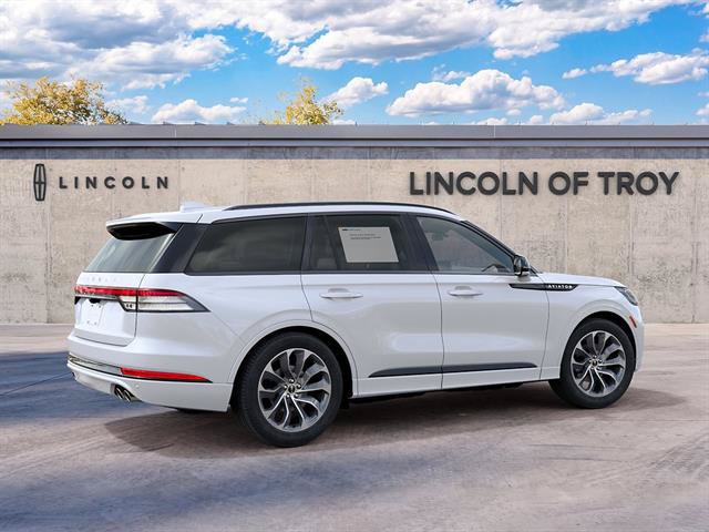 New 2027 Lincoln Aviator AWD image 6