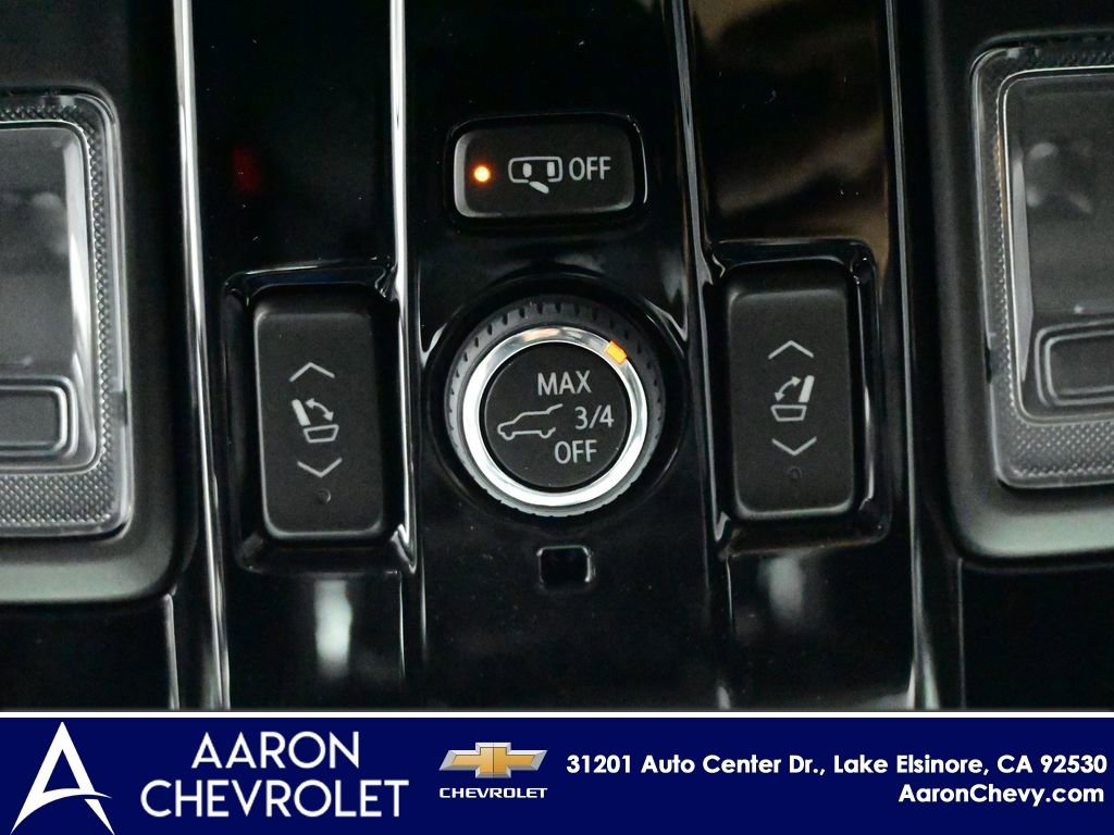 New 2026 Chevrolet Suburban LT w/ Comfort Package AWD/4WD image 28