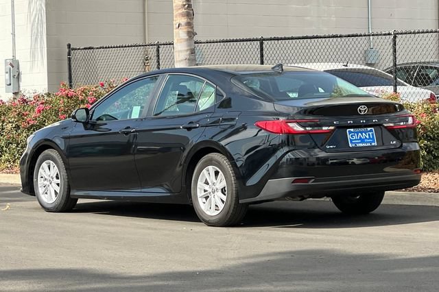 Used 2025 Toyota Camry LE FWD image 6