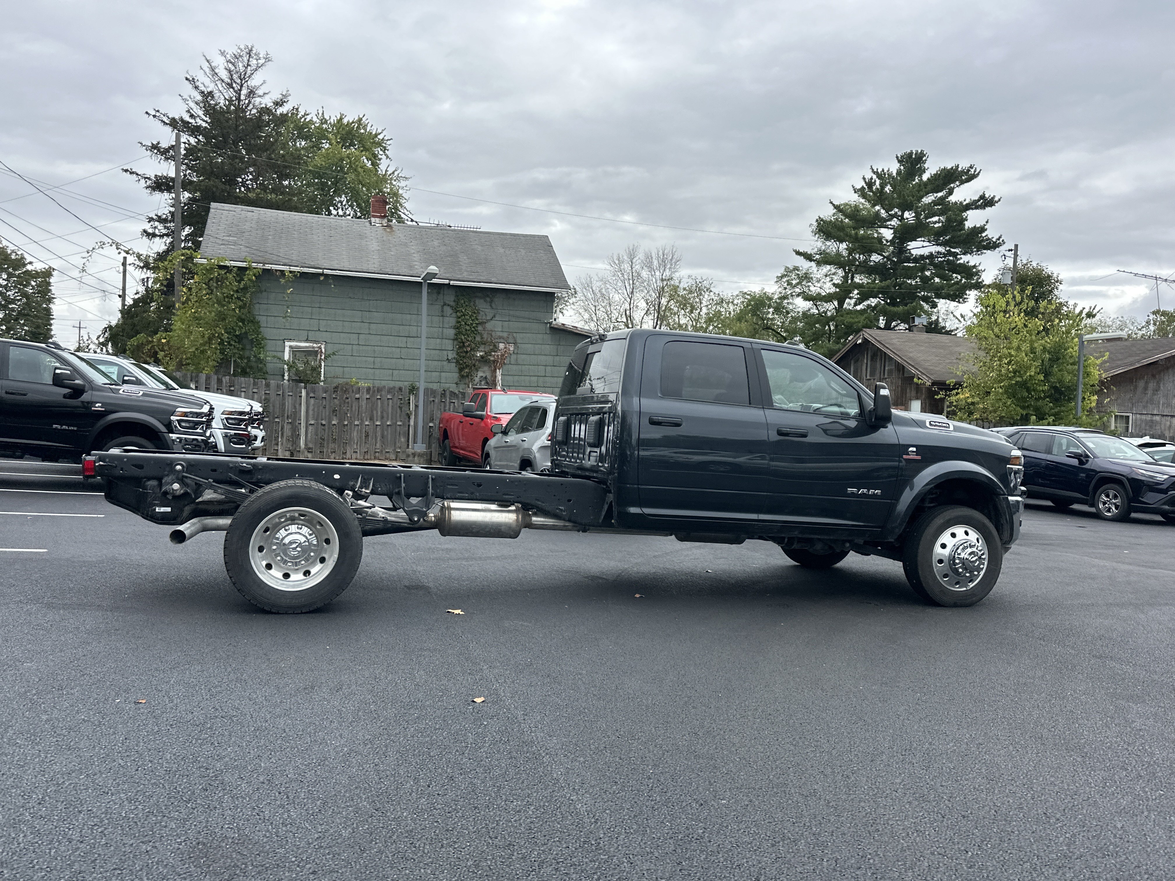 New 2026 RAM 5500 4x4 Crew Cab image 18
