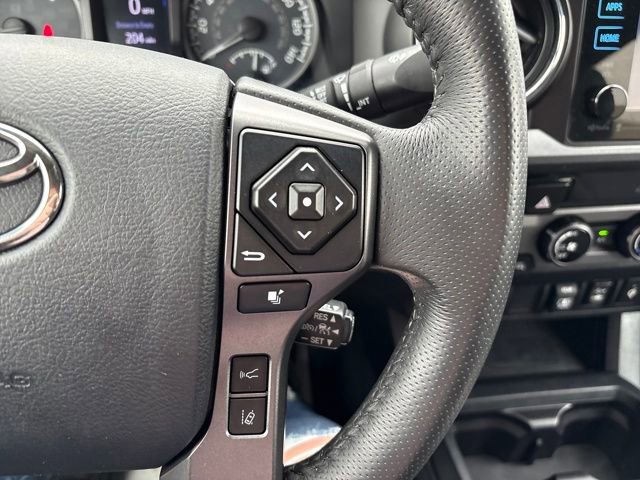 Used 2018 Toyota Tacoma TRD Off-Road image 10