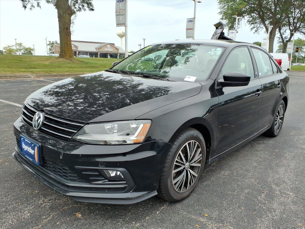 Used 2018 Volkswagen Jetta Wolfsburg Edition FWD image 3