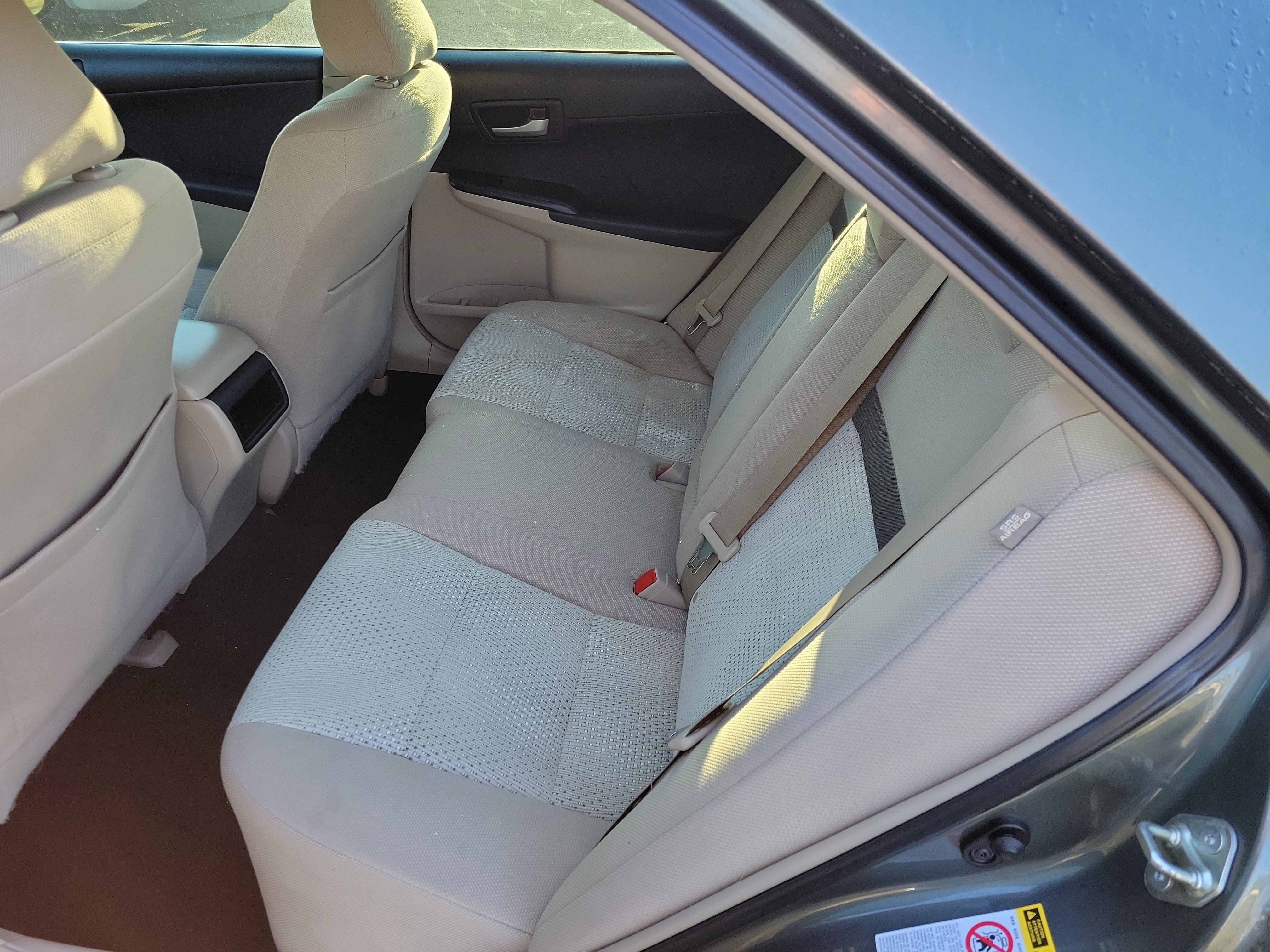 Used 2013 Toyota Camry L image 30