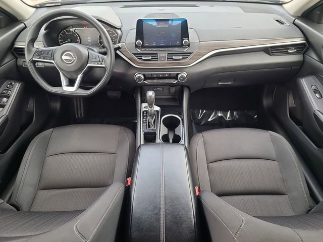 Used 2024 Nissan Altima 2.5 SV FWD image 16