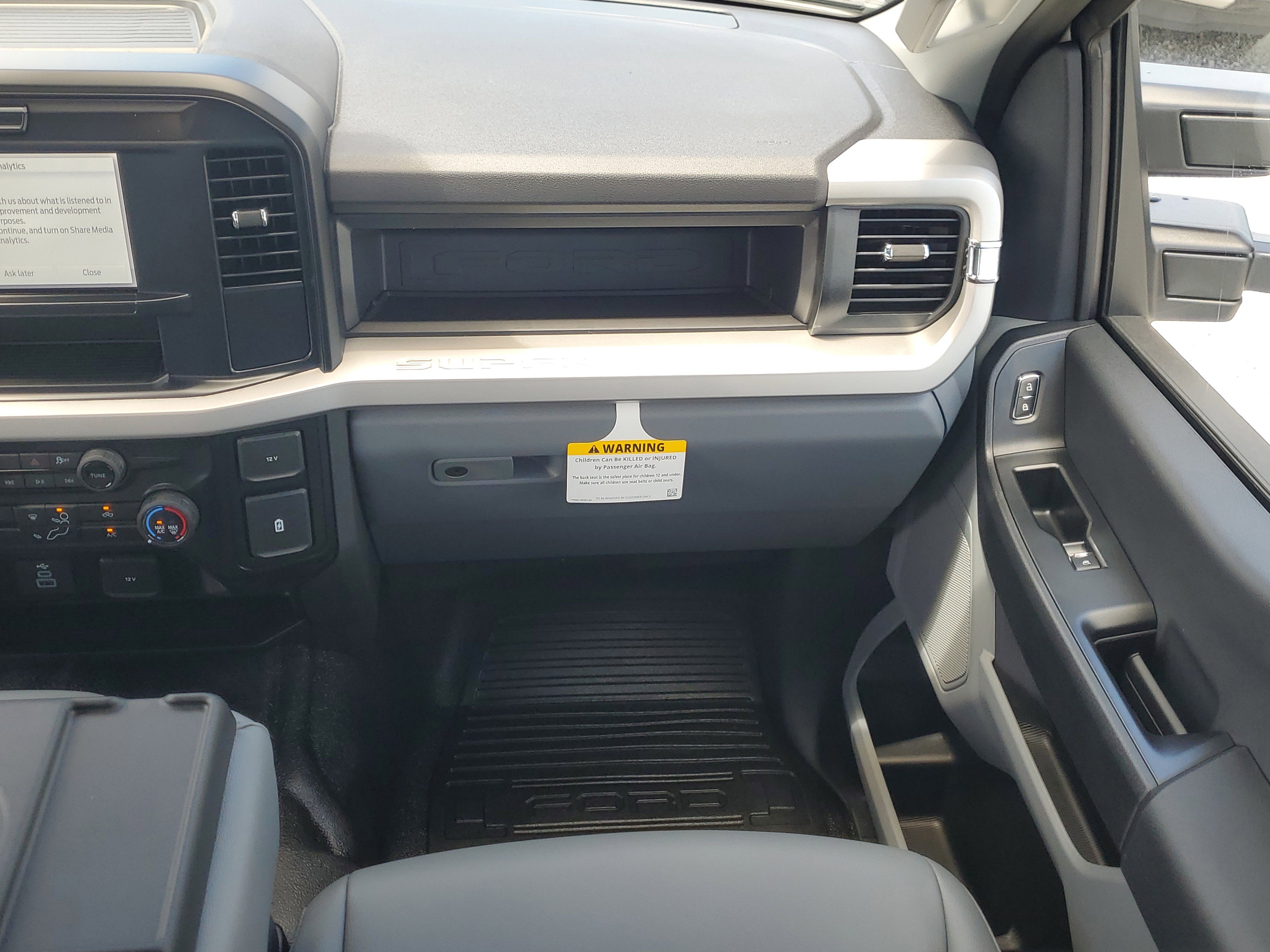 New 2026 Ford F250 XL w/ XL Chrome Package image 14