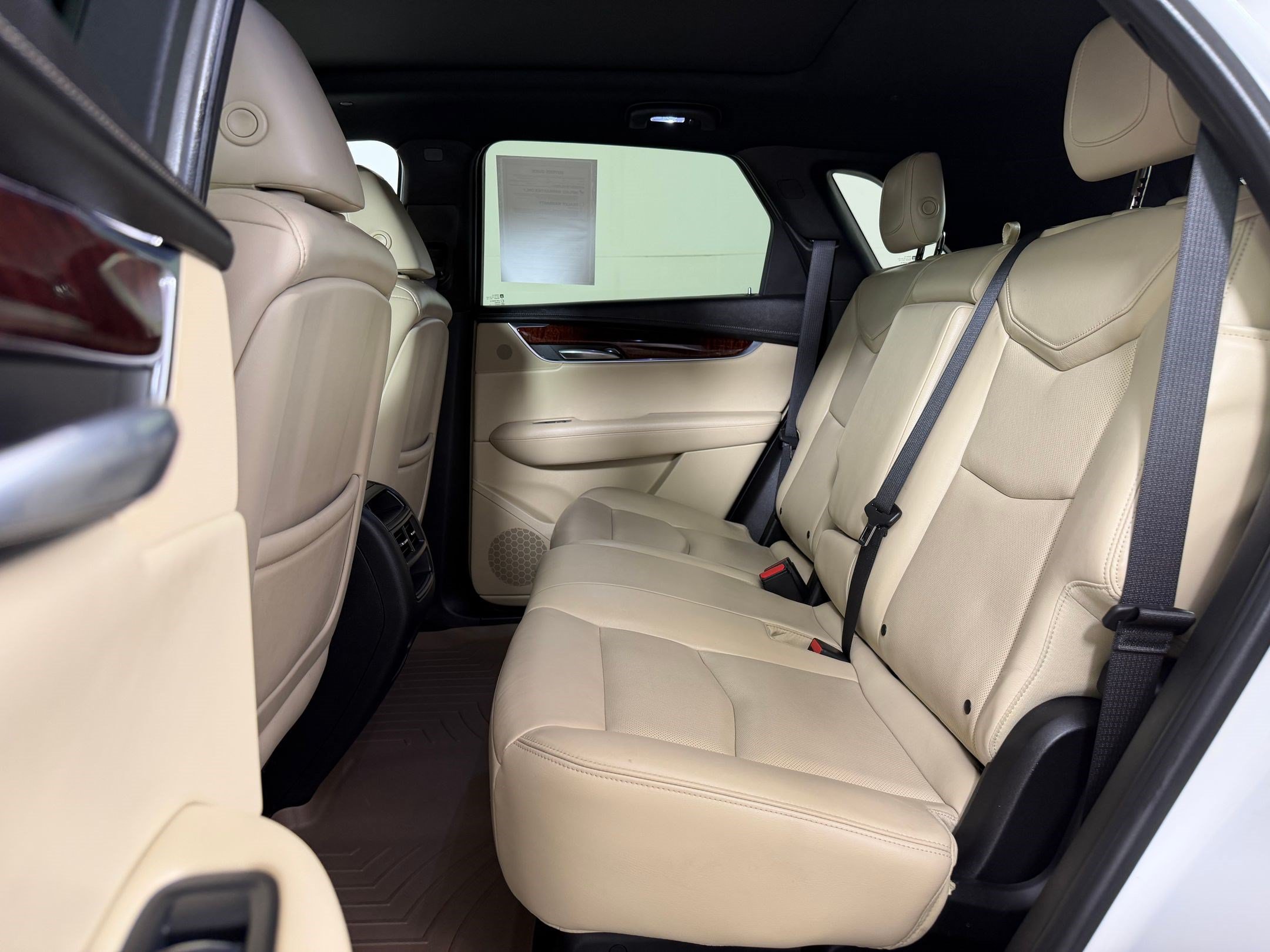 Used 2017 Cadillac XT5 Premium Luxury w/ Driver Assist Package FWD image 12