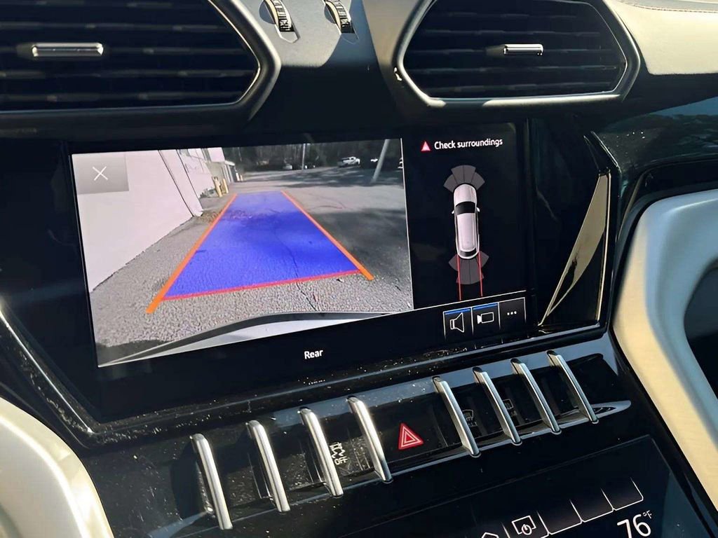 Used 2020 Lamborghini Urus image 7
