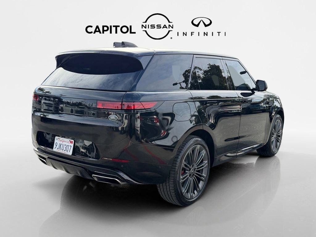 Used 2023 Land Rover Range Rover Sport SE Dynamic image 5