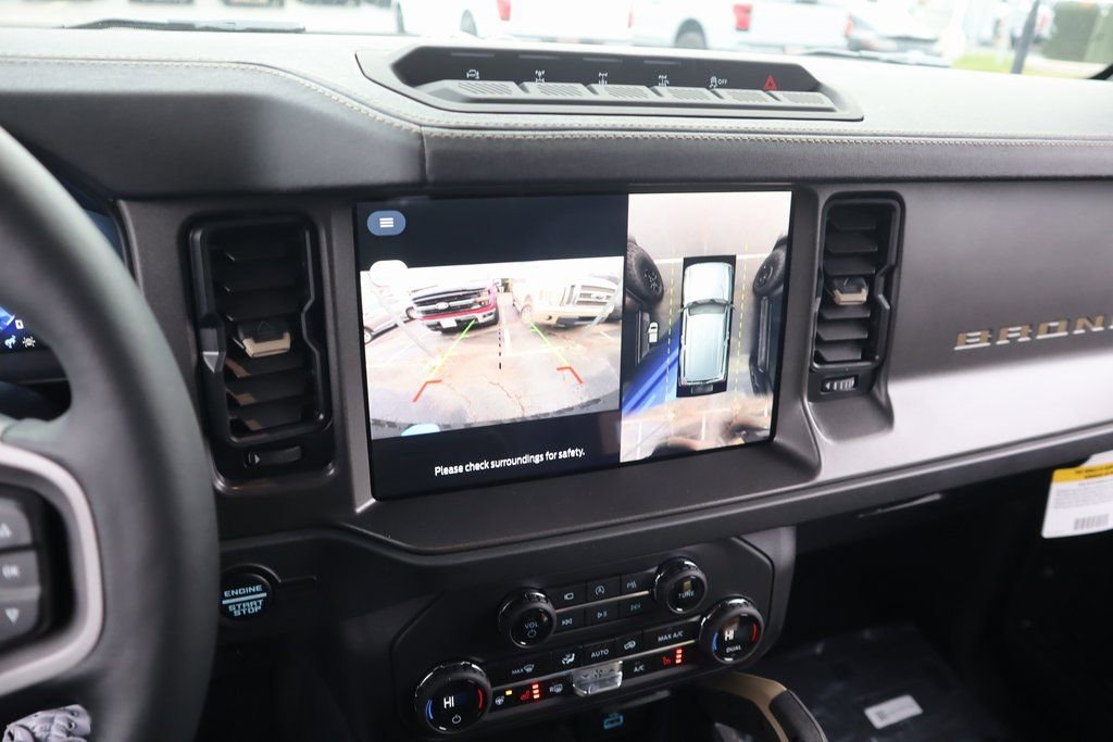 New 2025 Ford Bronco Badlands image 6