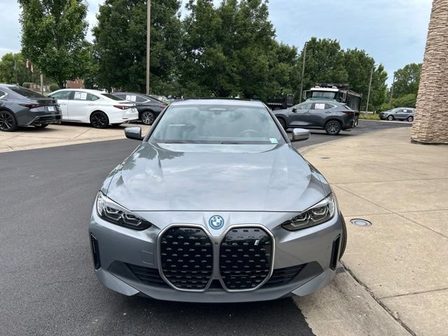 Used 2023 BMW i4 eDrive40 RWD image 2