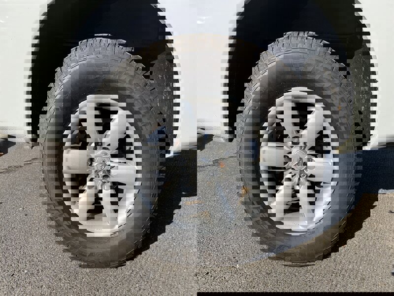 Used 2012 Nissan Titan SV image 21