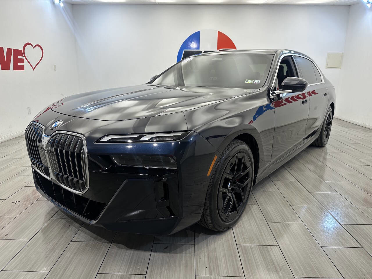 Used 2024 BMW 740i xDrive AWD/4WD image 1