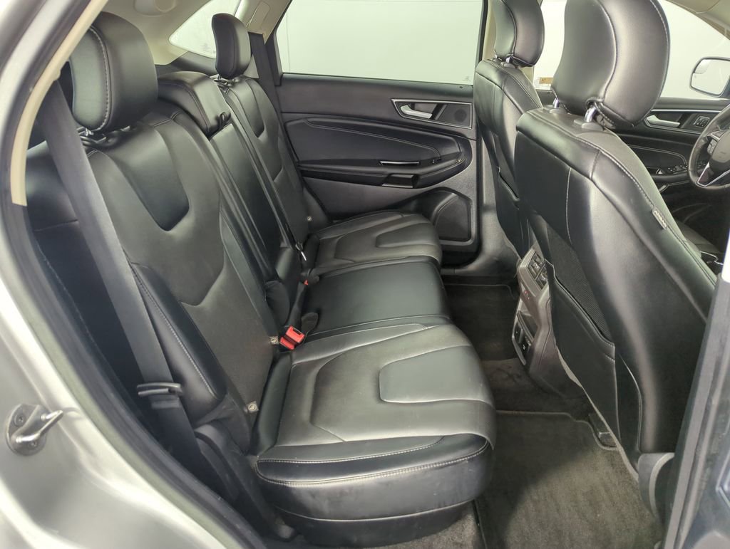 Used 2018 Ford Edge Titanium w/ Equipment Group 301A image 33