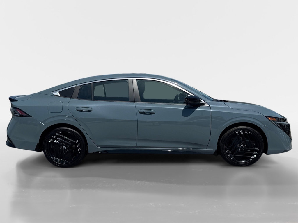 New 2026 Nissan Sentra SR w/ SR Premium Package FWD image 7