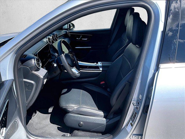 Used 2025 Mercedes-Benz GLC 300 image 24