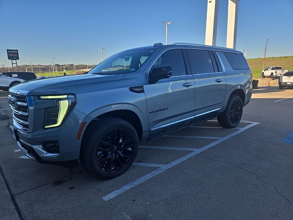 Used 2025 GMC Yukon XL Elevation w/ Elevation Premium Package