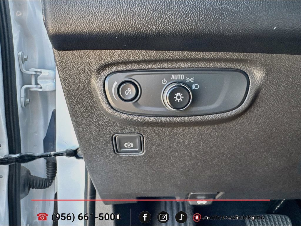 Used 2024 GMC Terrain SLE w/ Driver Convenience Package FWD image 21