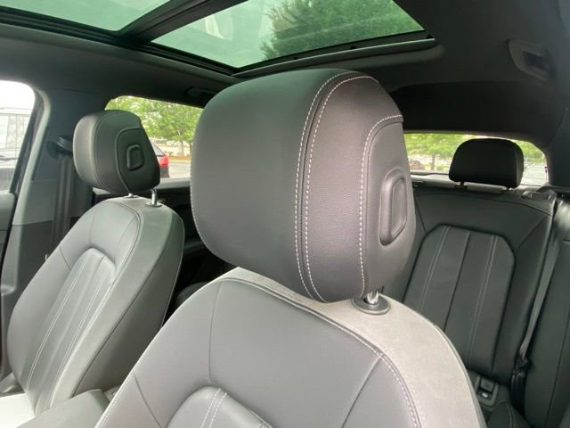 Used 2023 Audi Q4 e-tron Premium Plus w/ Premium Plus RWD image 5